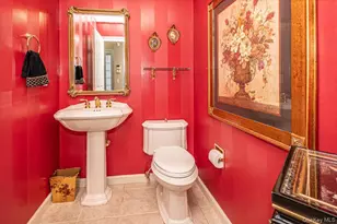 420 Florencia Pl, Melville, NY 11747 - Photo 5