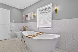 3 N Avalon Rd, Great Neck, NY 11021 - Photo 35