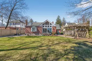 3 N Avalon Rd, Great Neck, NY 11021 - Photo 49