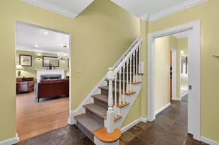 3 N Avalon Rd, Great Neck, NY 11021 - Photo 9