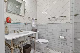 3 N Avalon Rd, Great Neck, NY 11021 - Photo 37