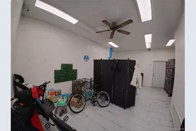 10418 Jamaica Avenue, Richmond Hill, NY 11418 - Photo 3