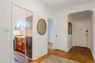 21 Barstow Road #5K, Great Neck, NY 11021 - Photo 3