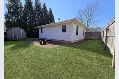 325 Dunton Avenue, Patchogue, NY 11772 - Photo 15