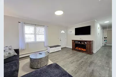 325 Dunton Avenue, Patchogue, NY 11772 - Photo 5