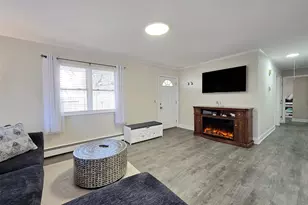 325 Dunton Ave, Patchogue, NY 11772 - Photo 5