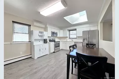 325 Dunton Avenue, Patchogue, NY 11772 - Photo 7