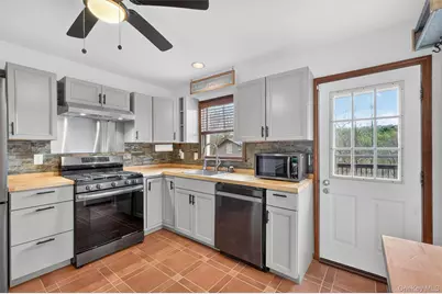 141 Dogwood Road, Cortlandt Manor, NY 10567 - Photo 15