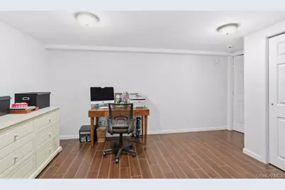 20 Vista Road, Plainview, NY 11803 - Photo 25