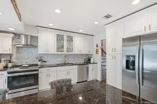 20 Vista Rd, Plainview, NY 11803 - Photo 13