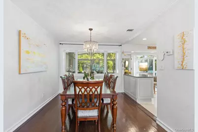 20 Vista Road, Plainview, NY 11803 - Photo 9