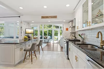 20 Vista Road, Plainview, NY 11803 - Photo 15