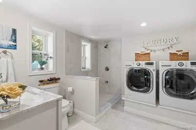 20 Vista Road, Plainview, NY 11803 - Photo 19