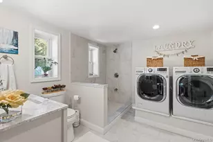 20 Vista Rd, Plainview, NY 11803 - Photo 19