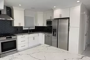 1 Munro Blvd, Valley Stream, NY 11581 - Photo 3