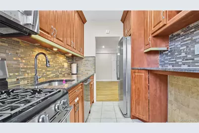 25-18 Union Street #2A, Flushing, NY 11354 - Photo 17