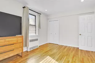 25-18 Union St, Flushing, NY 11354 - Photo 13