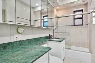 25-18 Union St, Flushing, NY 11354 - Photo 19