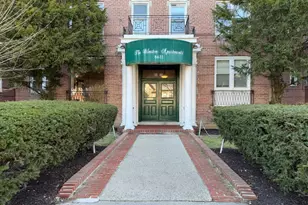 84-55 Daniel St, Briarwood, NY 11435 - Photo 13