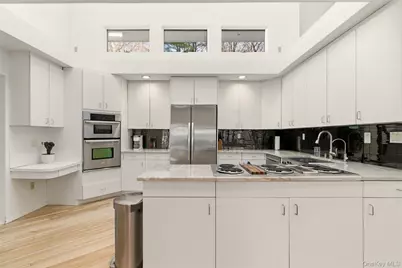 5 Waterford Way, Syosset, NY 11791 - Photo 15