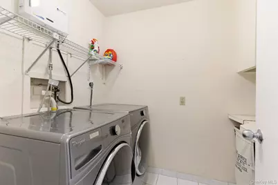 5 Waterford Way, Syosset, NY 11791 - Photo 19