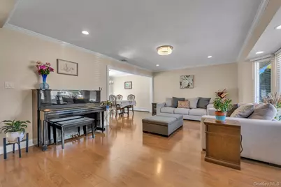 5 Hillvale Road, Syosset, NY 11791 - Photo 3