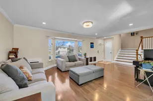 5 Hillvale Rd, Syosset, NY 11791 - Photo 5