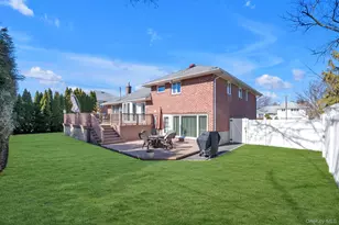 5 Hillvale Rd, Syosset, NY 11791 - Photo 23