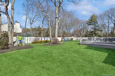 9 Village Drive, Medford, NY 11763 - Photo 25