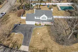 9 Village Dr, Medford, NY 11763 - Photo 39