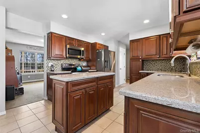 9 Village Drive, Medford, NY 11763 - Photo 13