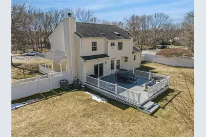 9 Village Drive, Medford, NY 11763 - Photo 33