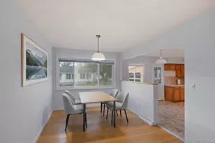 23 Crestwood Ave, Troy, NY 12180 - Photo 9