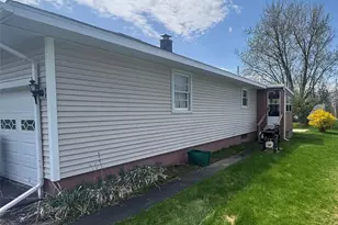 23 Crestwood Ave, Troy, NY 12180 - Photo 5