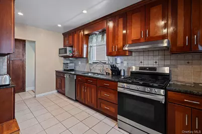 24011 88th Avenue, Bellerose, NY 11426 - Photo 15