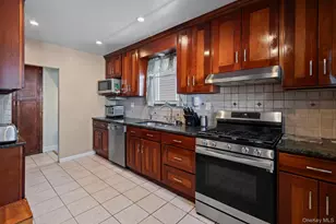 240-11 88th Ave, Bellerose, NY 11426 - Photo 15