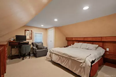 24011 88th Avenue, Bellerose, NY 11426 - Photo 27