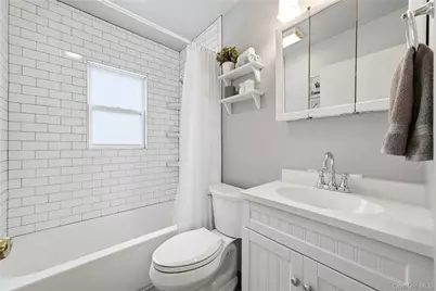 3031 Lowell Avenue, Wantagh, NY 11793 - Photo 17