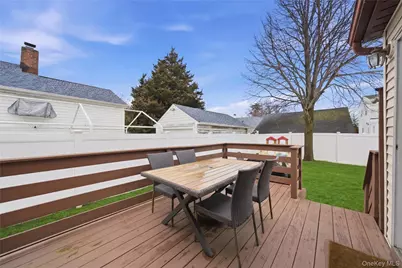 3031 Lowell Avenue, Wantagh, NY 11793 - Photo 23