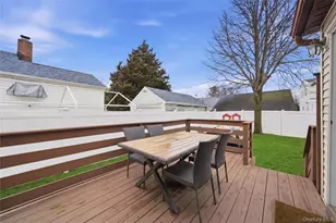 3031 Lowell Ave, Wantagh, NY 11793 - Photo 23