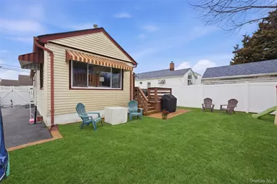 3031 Lowell Avenue, Wantagh, NY 11793 - Photo 27