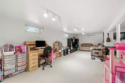 3031 Lowell Avenue, Wantagh, NY 11793 - Photo 21