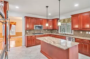 25 Charnwood Dr, Suffern, NY 10901 - Photo 11