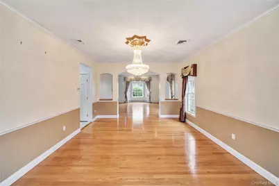 25 Charnwood Drive, Suffern, NY 10901 - Photo 7