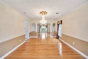 25 Charnwood Dr, Suffern, NY 10901 - Photo 7