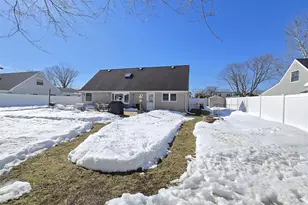 47 Birchdale Dr, Holbrook, NY 11741 - Photo 3