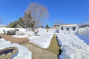 47 Birchdale Dr, Holbrook, NY 11741 - Photo 21