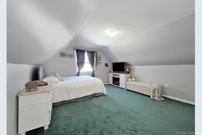 47 Birchdale Drive, Holbrook, NY 11741 - Photo 9