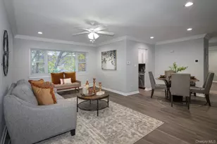 92 S Clinton Ave, Bay Shore, NY 11706 - Photo 3