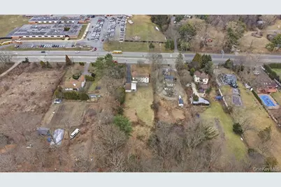 357 Deer Park Road, Dix Hills, NY 11746 - Photo 27